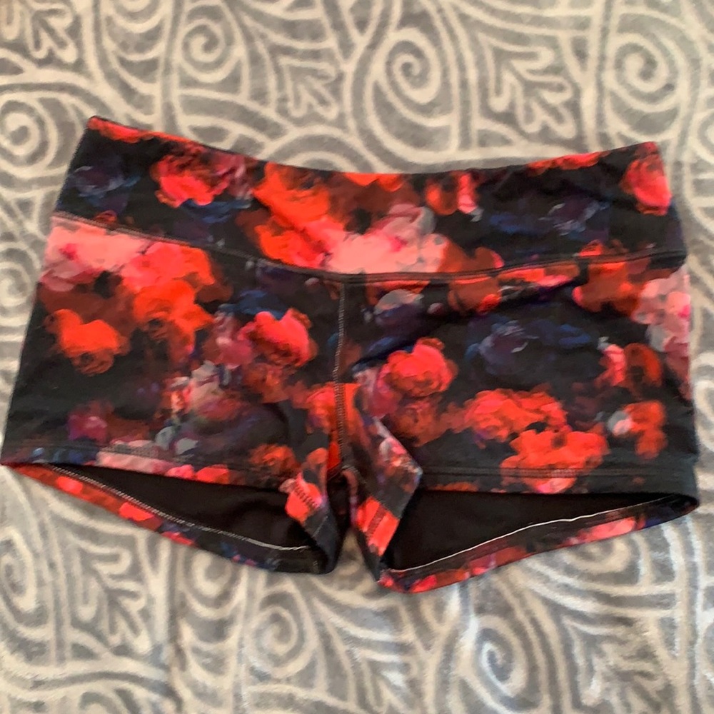 Fleo women’s CrossFit shorts